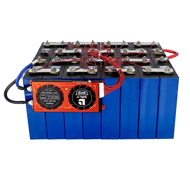 25-340Ah OEM Grade A 3.2V Lifepo4 Cellules de batterie prismatiques pour le système d'énergie solaire